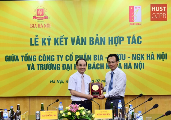 Trường ĐHBK Hà Nội ký kết hợp tác với Tổng Công ty CP Bia – Rượu – Nước giải khát Hà Nội