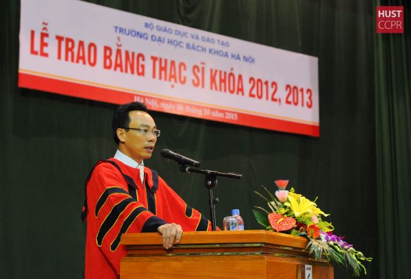 Hơn 500 tân Thạc sĩ khóa 2012, 2013 nhận bằng tốt nghiệp