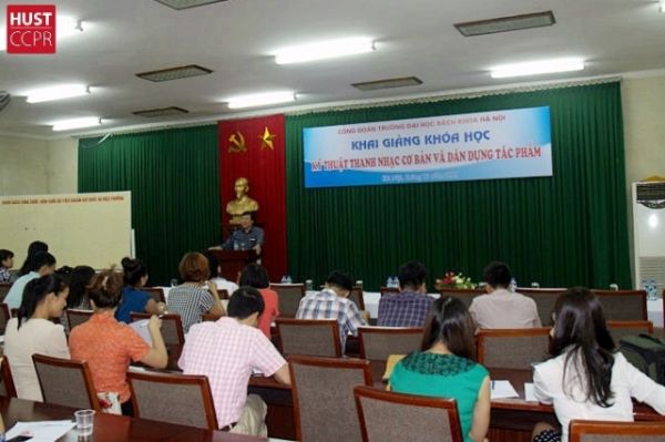 Khai giảng Khóa học Kỹ thuật thanh nhạc cơ bản và dàn dựng tác phẩm