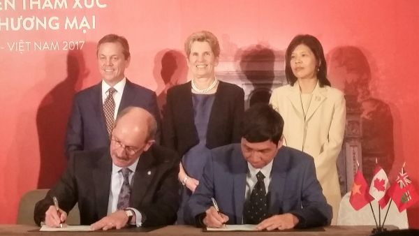 MOU signing with McMaster University (Canada)