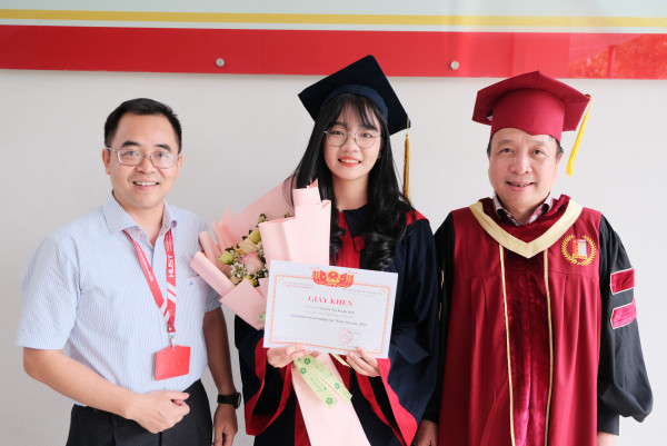 2 bí quyết giúp nữ sinh viên Bách khoa Hà Nội tốt nghiệp xuất sắc, được Nhà trường khen thưởng 