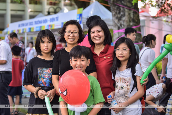 Các gia đình Bách khoa Hà Nội tham gia Chương trình BK STEM DAY 2023