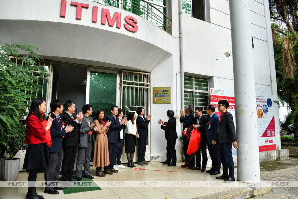 Hanoi University of Science and Technology strengthens ties with Chungnam National University (South Korea)