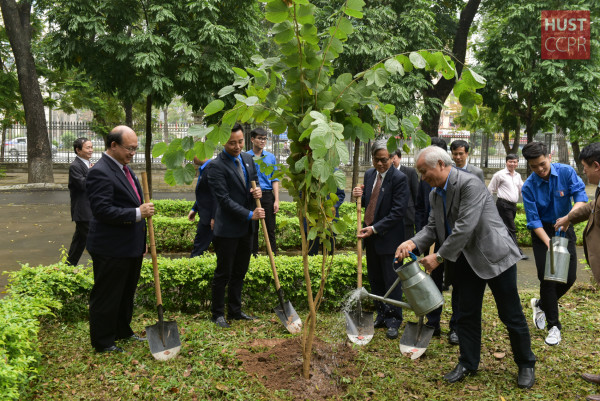 Bách khoa Hà Nội - Lá phổi xanh giữa lòng Thủ đô