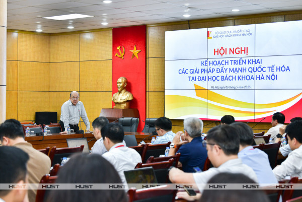 Cuộc họp đầu tiên của Bách khoa Hà Nội thực hiện theo Nghị quyết 59 về hội nhập quốc tế trong tình hình mới