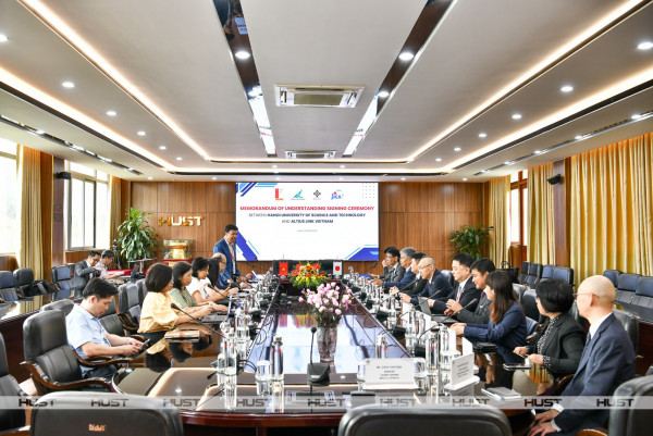 HUST Teams up with Altius Link Vietnam in Training and Scientific Research