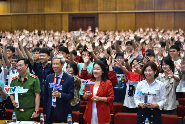 Cuộc thi “AI thực chiến” khuấy động không khí tại Bách khoa Hà Nội