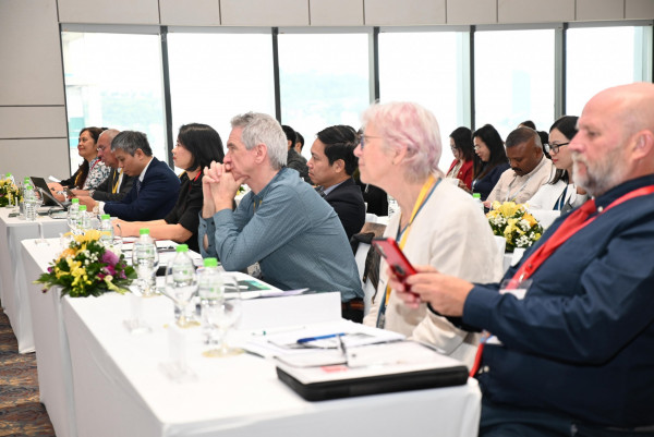 Các nhà khoa học quốc tế tham dự Hội thảo ICEF 2025