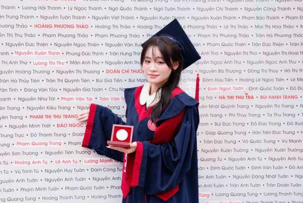Dấu ấn thanh xuân của cô gái Khoa học Công nghệ Hóa dược Bách khoa