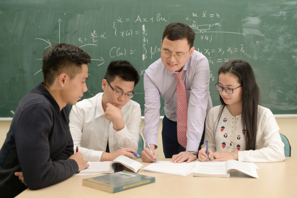 Phá vỡ giới hạn AI - Ngành học mới MI-E22 tại Bách khoa Hà Nội