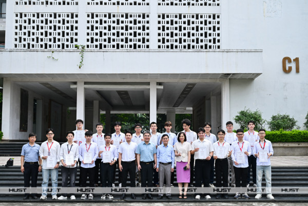 Niềm tin của doanh nghiệp vào sinh viên Bách khoa Hà Nội