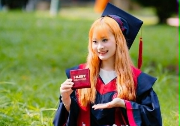 Chuyện cô gái gửi ước mơ bên khối đá trắng Bách khoa, biến những điều tưởng không thể thành có thể
