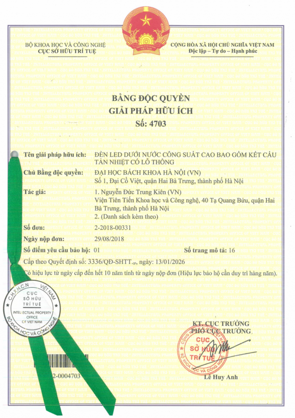 Đèn Led dưới nước công suất cao bao gồm kết cấu tản nhiệt có lỗ thông