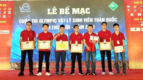 Đội tuyển Bách khoa Hà Nội đạt giải Nhất toàn đoàn Olympic Vật lý sinh viên Toàn quốc 2021