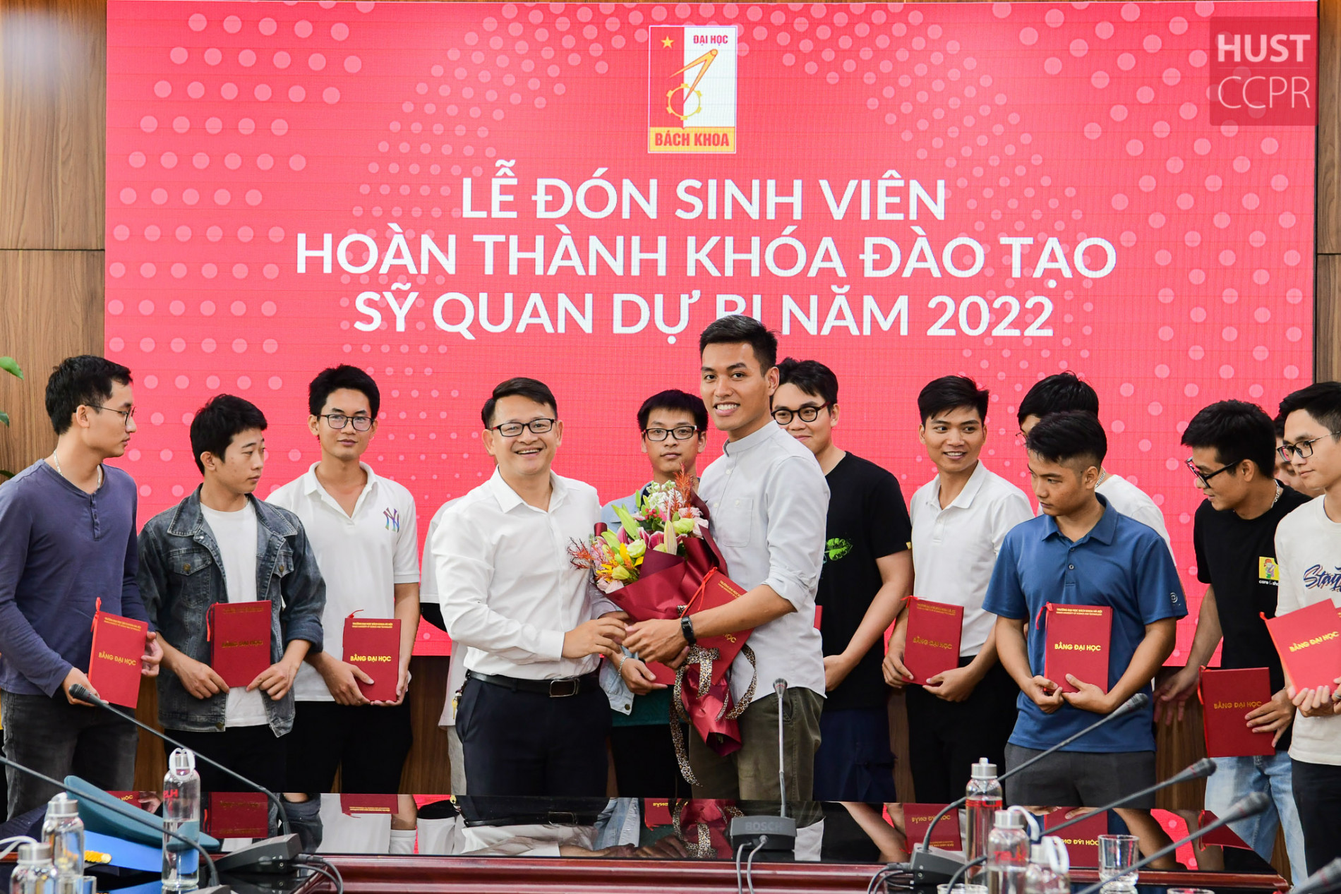 Sinh viên Bách khoa và lời hứa bảo vệ Tổ quốc