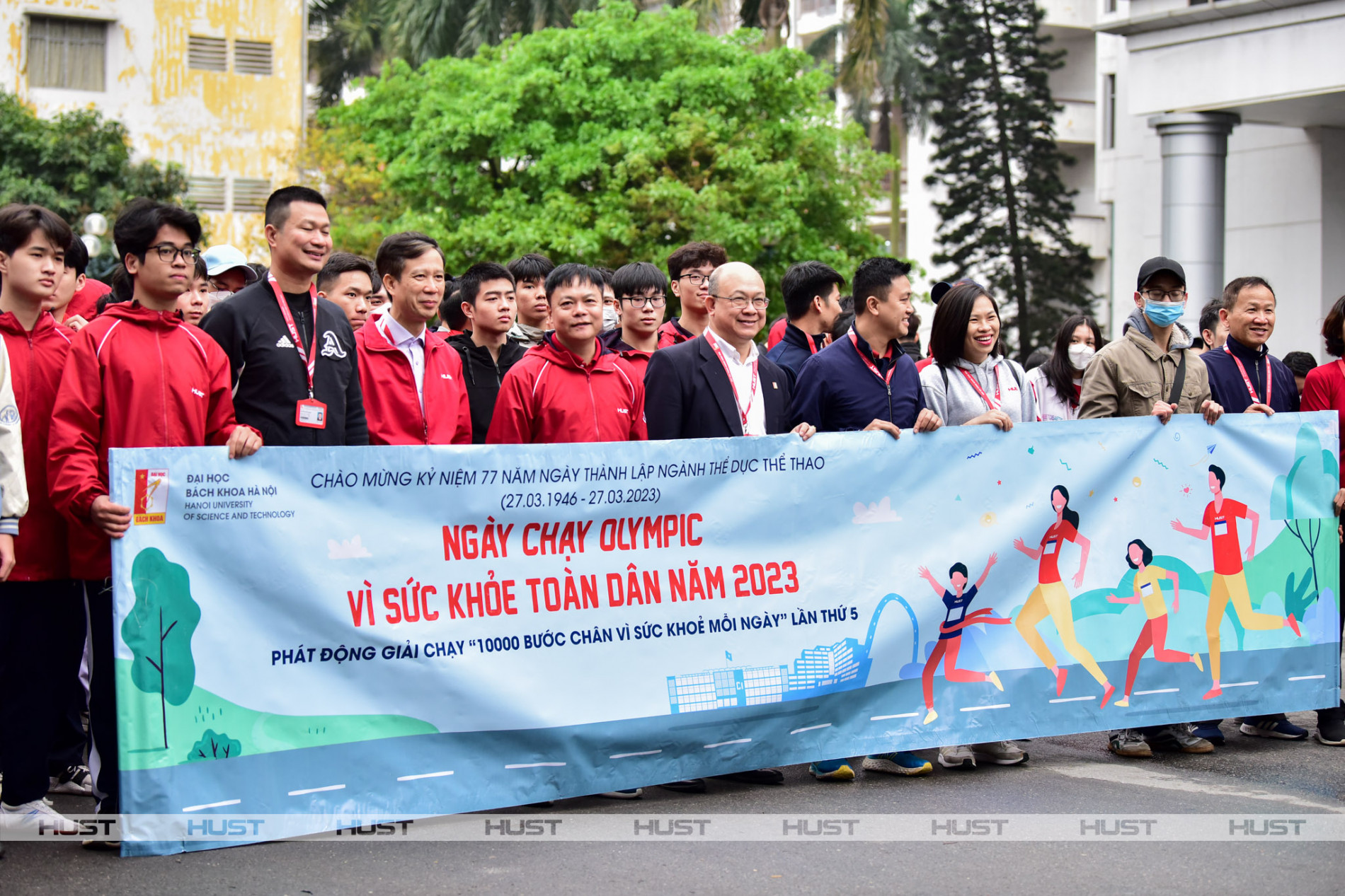 Đại học Bách khoa Hà Nội hưởng ứng “Ngày chạy Olympic vì sức khỏe toàn dân 2023”