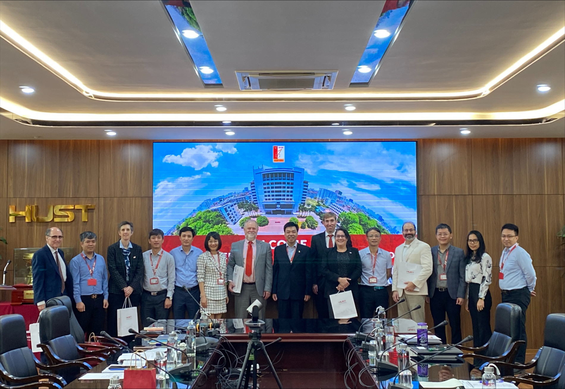 North Carolina State University visit to Hanoi University of Science and Technology on 8-9 April, 2024