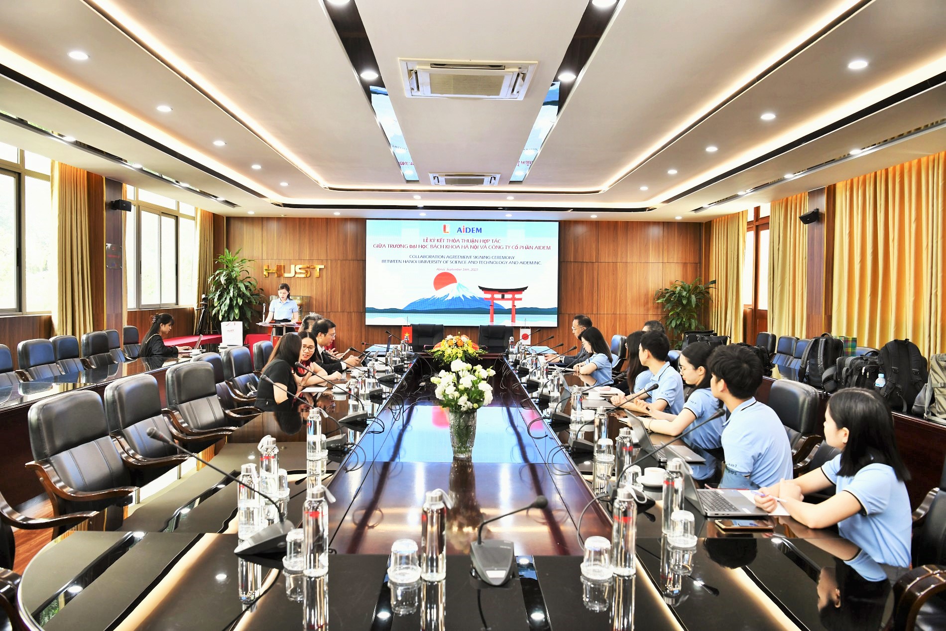 Toàn cảnh lễ ký kết hợp tác