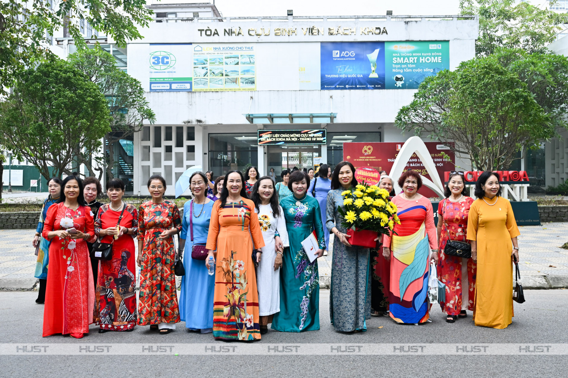 Những đóa hoa Bách khoa trong thế giới kỹ thuật và công nghệ