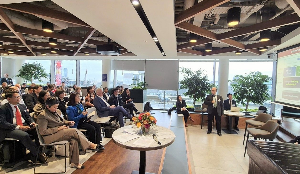 PGS. Huỳnh Quyết Thắng, Giám đốc ĐHBK Hà Nội, chia sẻ tại Diễn đàn Giáo dục Đại học Việt Nam – Vương quốc Anh