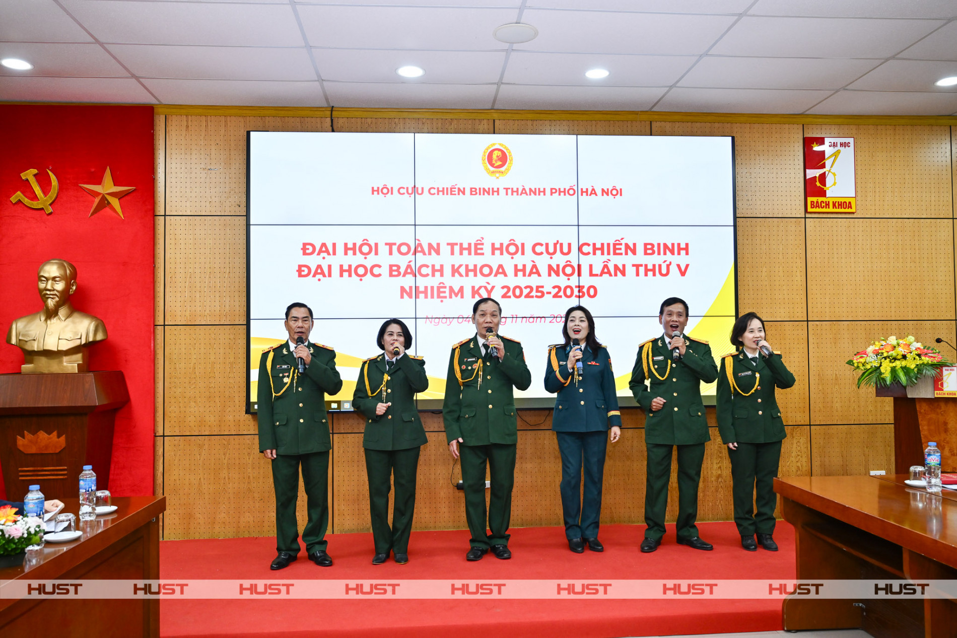 Tiết mục văn nghệ chào mừng Đại hội