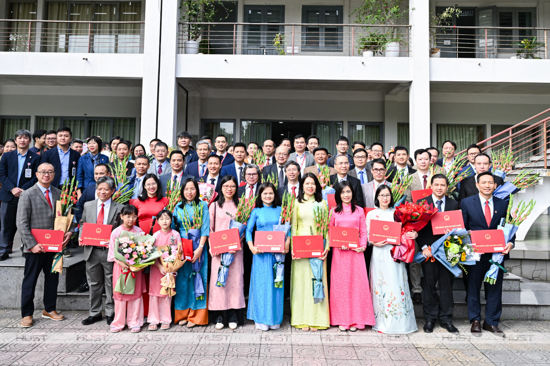 Khát vọng xuất sắc: 30 nhà giáo Bách khoa đạt chuẩn chức danh GS, PGS năm 2025