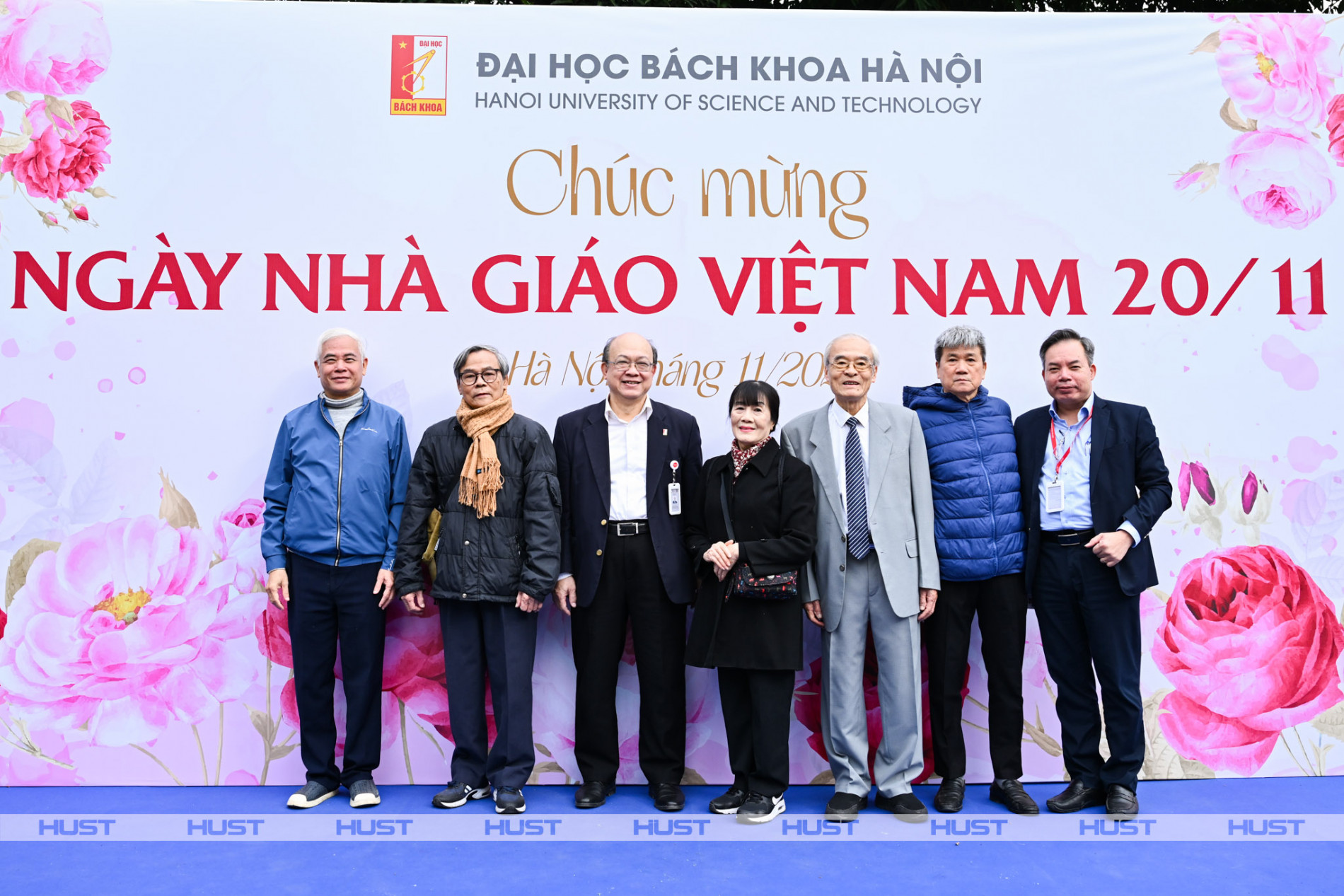 Ấm áp buổi gặp mặt các thầy, cô cựu giáo chức Bách khoa Hà Nội