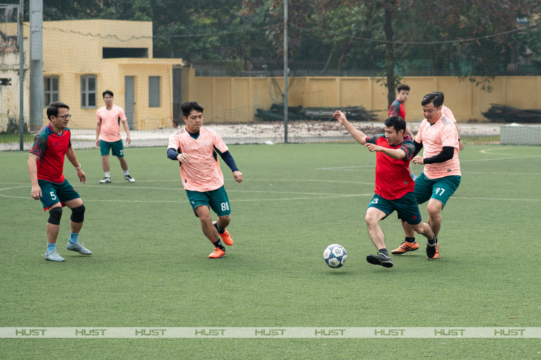 Khai màn Giải Bóng đá cán bộ Bách khoa Hà Nội năm 2025