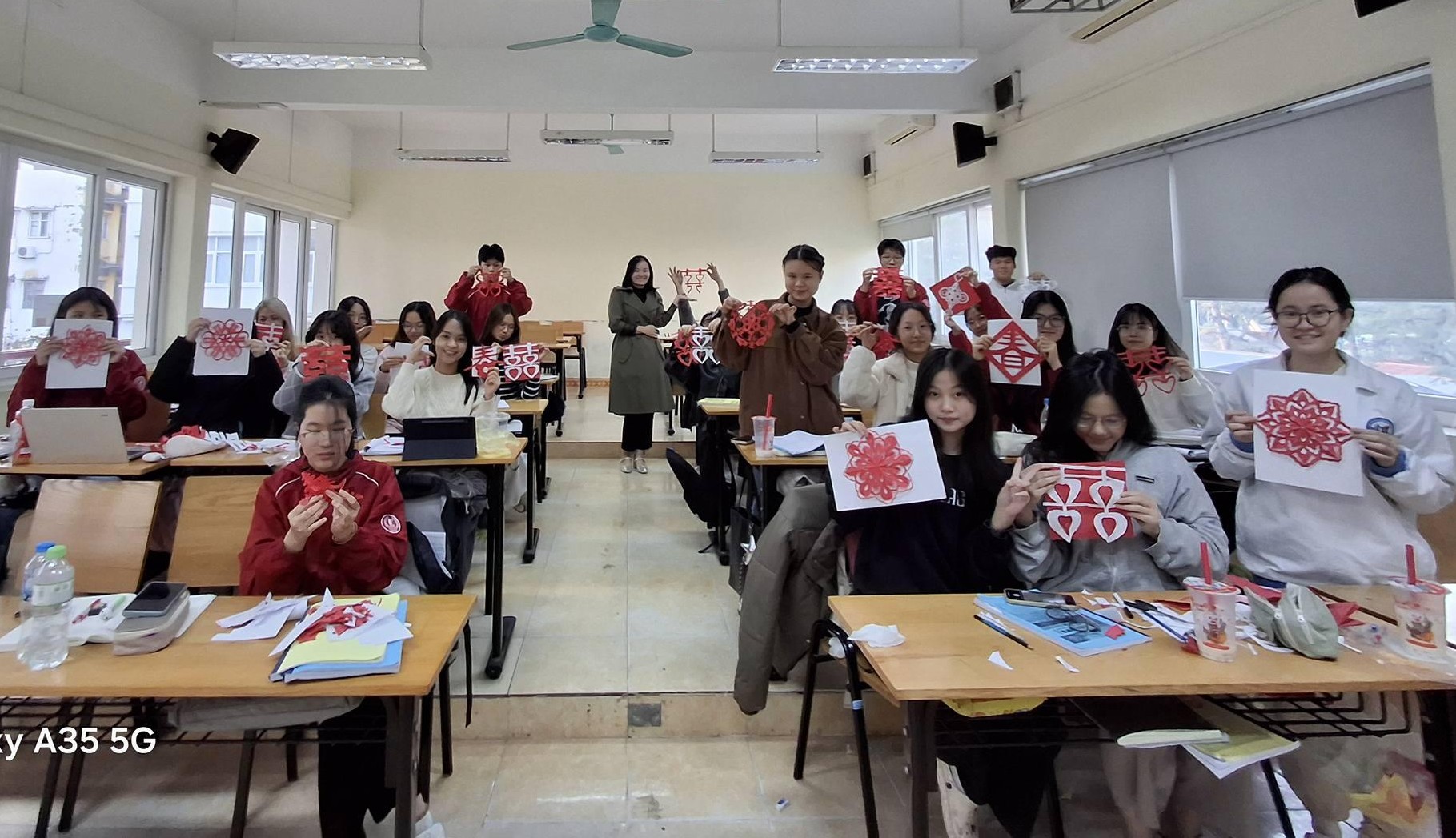 Một giờ học của sinh viên ngành Tiếng Trung Khoa học và Công nghệ - FL3, Khoa Ngoại ngữ, Đại học Bách khoa Hà Nội