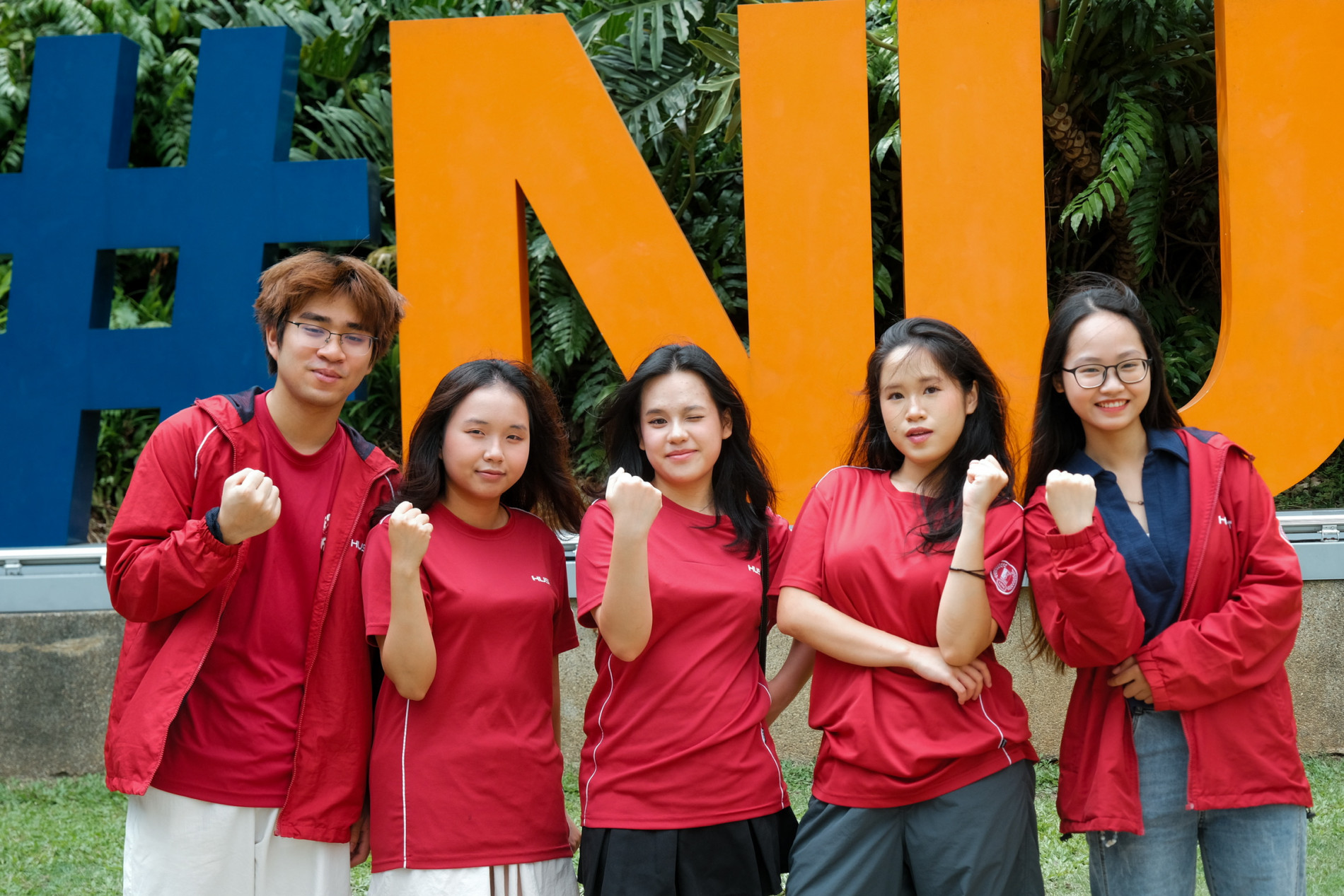 05 sinh viên năm thứ ba (K68) FL1tham gia CT trao đổi DiscoverNUS trong học kỳ Thu 2025–2026 tại National University of Singapore (NUS)