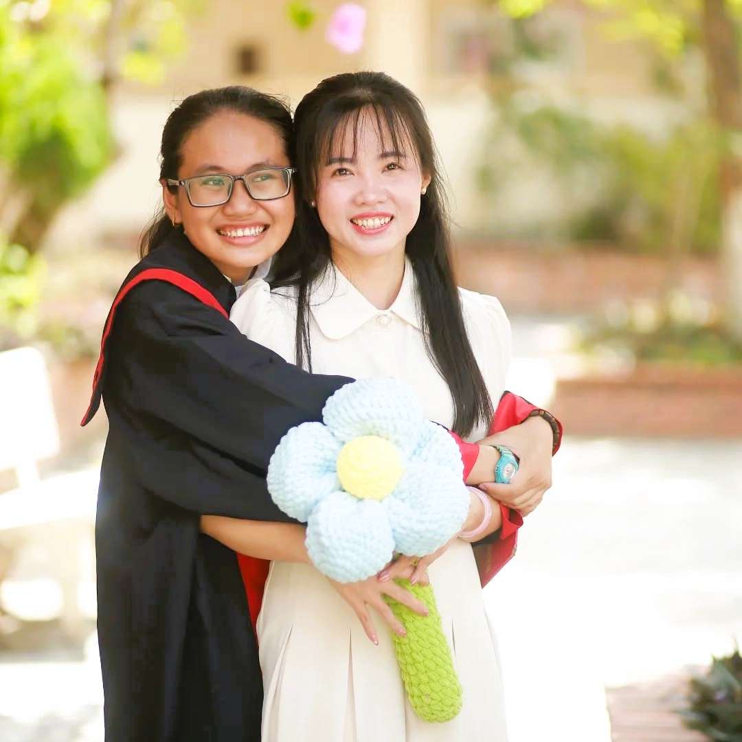 Cô Hà Phương Ngữ Văn